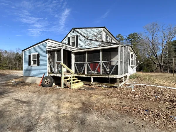 $230,000 | 138 Lewiston Street, Mechanic Falls, ME 04256