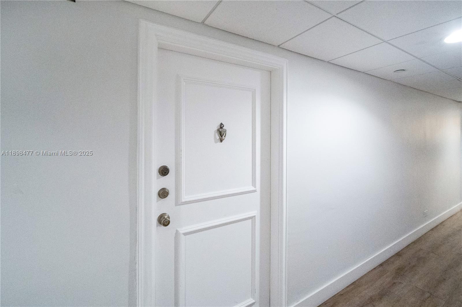 2451 Brickell Avenue, Unit 6N Miami, FL 33129 - Photo 9 of 43 a view of a hallway