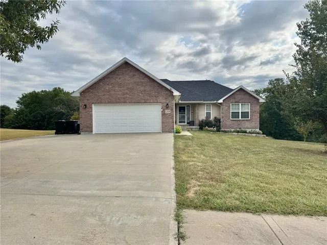 $379,500 | 1209 Cypress Court, Warrensburg, MO 64093