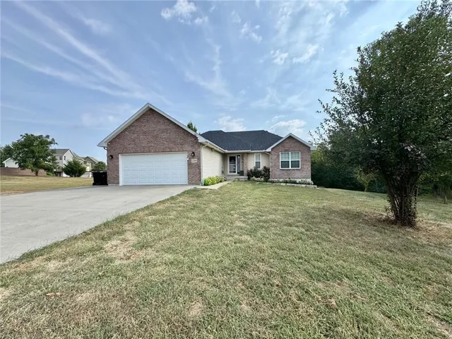 $379,500 | 1209 Cypress Court, Warrensburg, MO 64093