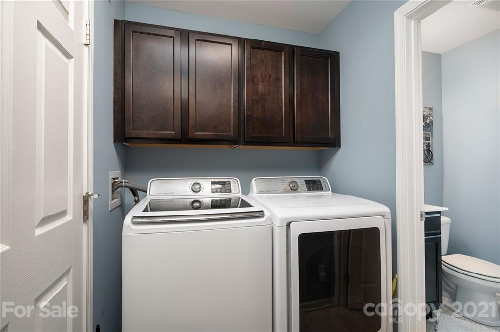 198 Alpine Ridge Drive Asheville, NC 28803 - Photo 20 of 24 a utility room with dryer and washer