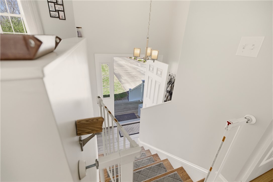 90 Mockingbird Drive Exeter, RI 02822 - Photo 3 of 40