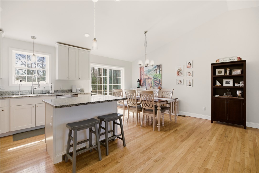 90 Mockingbird Drive Exeter, RI 02822 - Photo 5 of 40