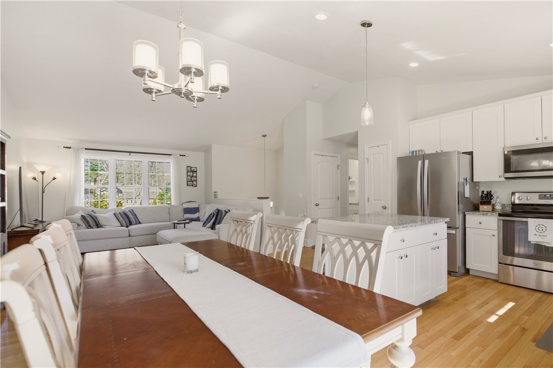 90 Mockingbird Drive Exeter, RI 02822 - Photo 8 of 40