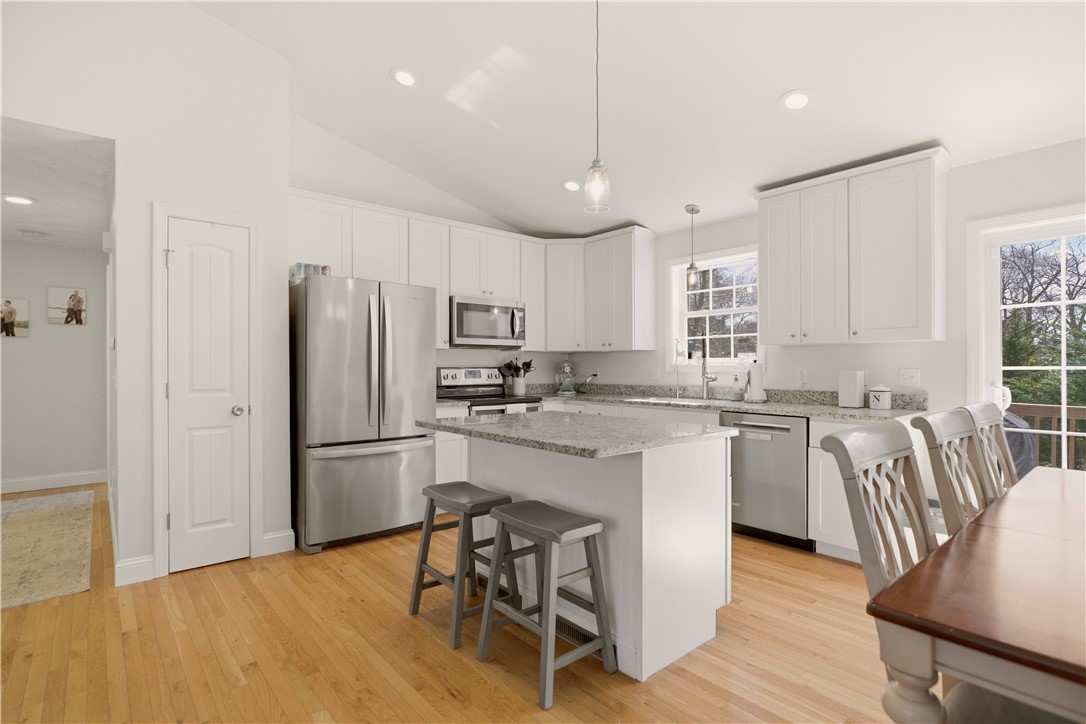 90 Mockingbird Drive Exeter, RI 02822 - Photo 9 of 40