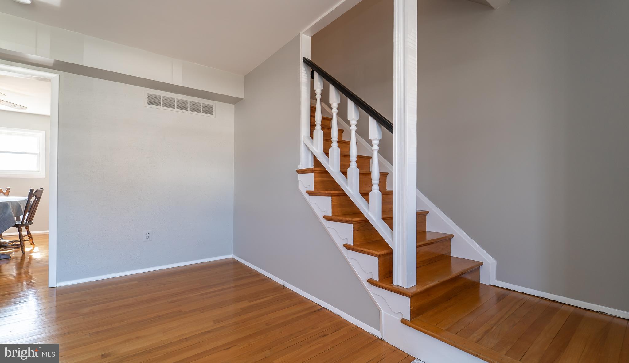 229 Wanda Road Pasadena, MD 21122 - Photo 12 of 26 Gallery Image 12