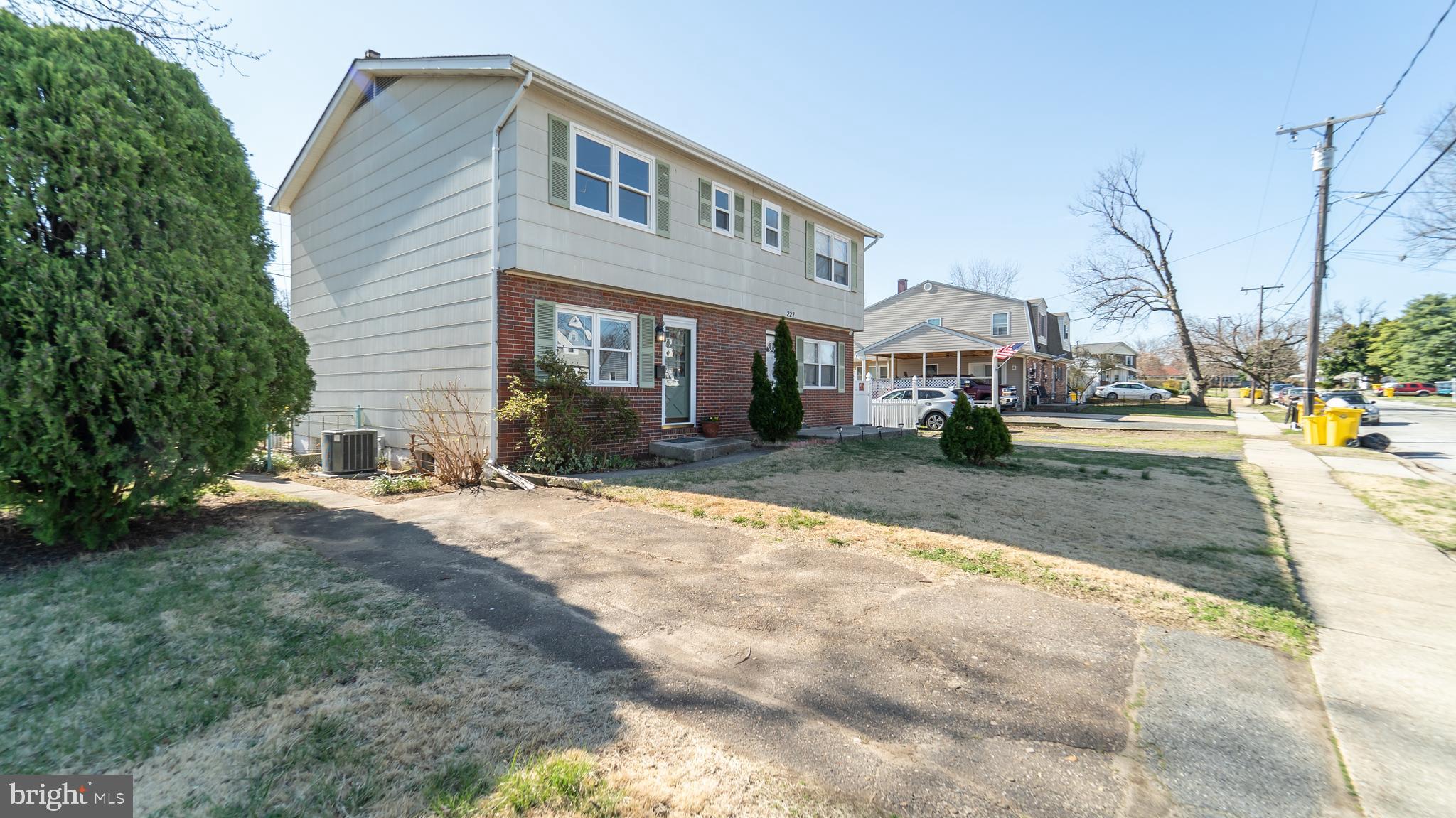 229 Wanda Road Pasadena, MD 21122 - Photo 2 of 26 Gallery Image 2