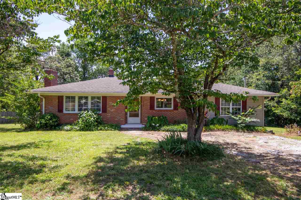 127 Old Cedar Rock Road Easley, SC 29640 - Photo 2 of 36 Gallery Image 2