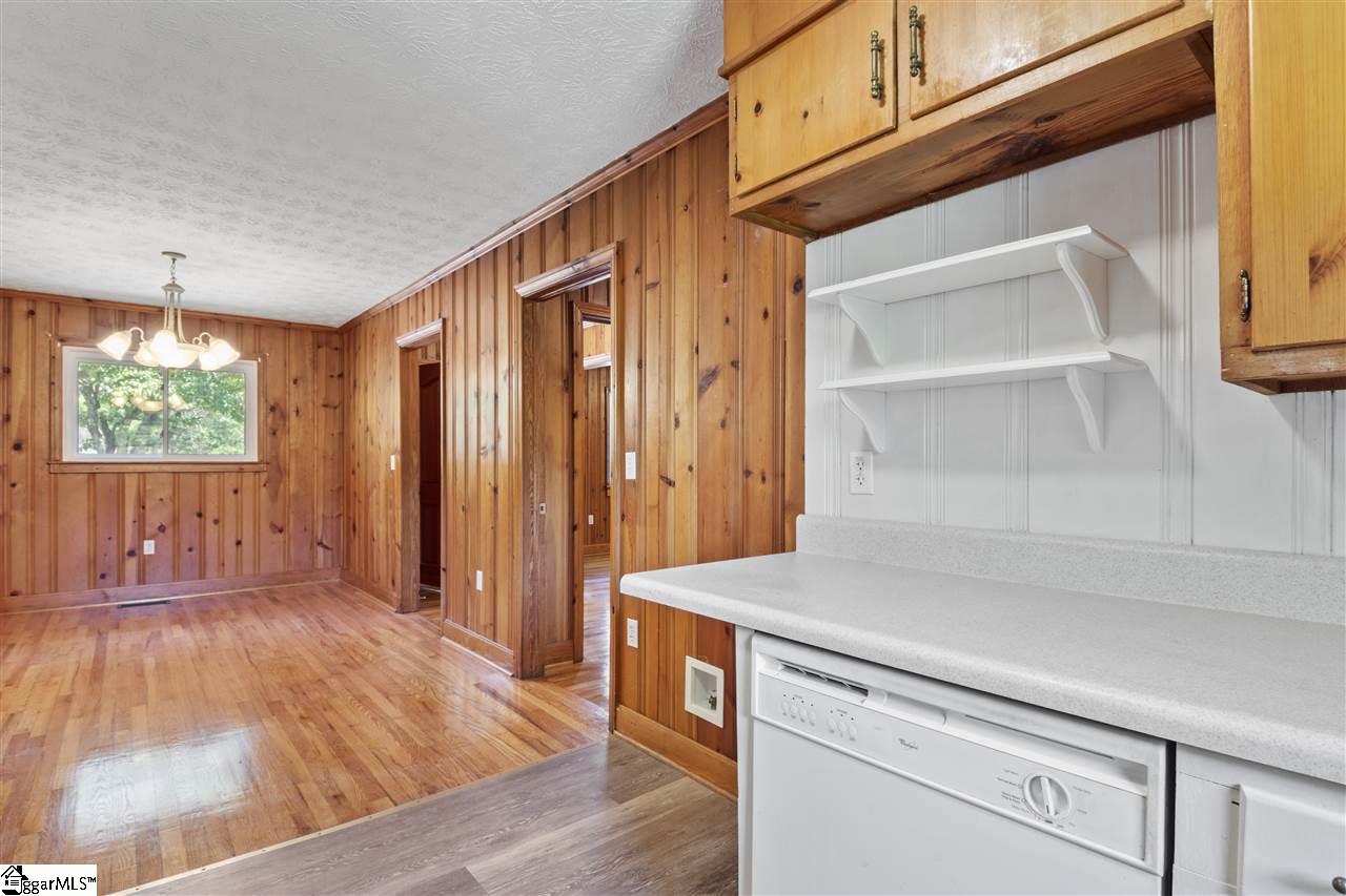 127 Old Cedar Rock Road Easley, SC 29640 - Photo 11 of 36 Gallery Image 11