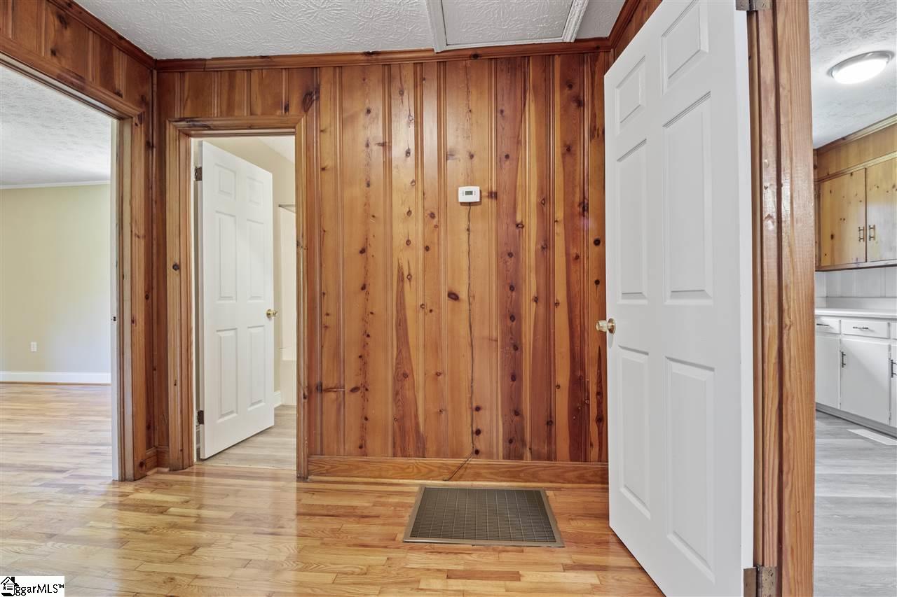127 Old Cedar Rock Road Easley, SC 29640 - Photo 14 of 36 Gallery Image 14
