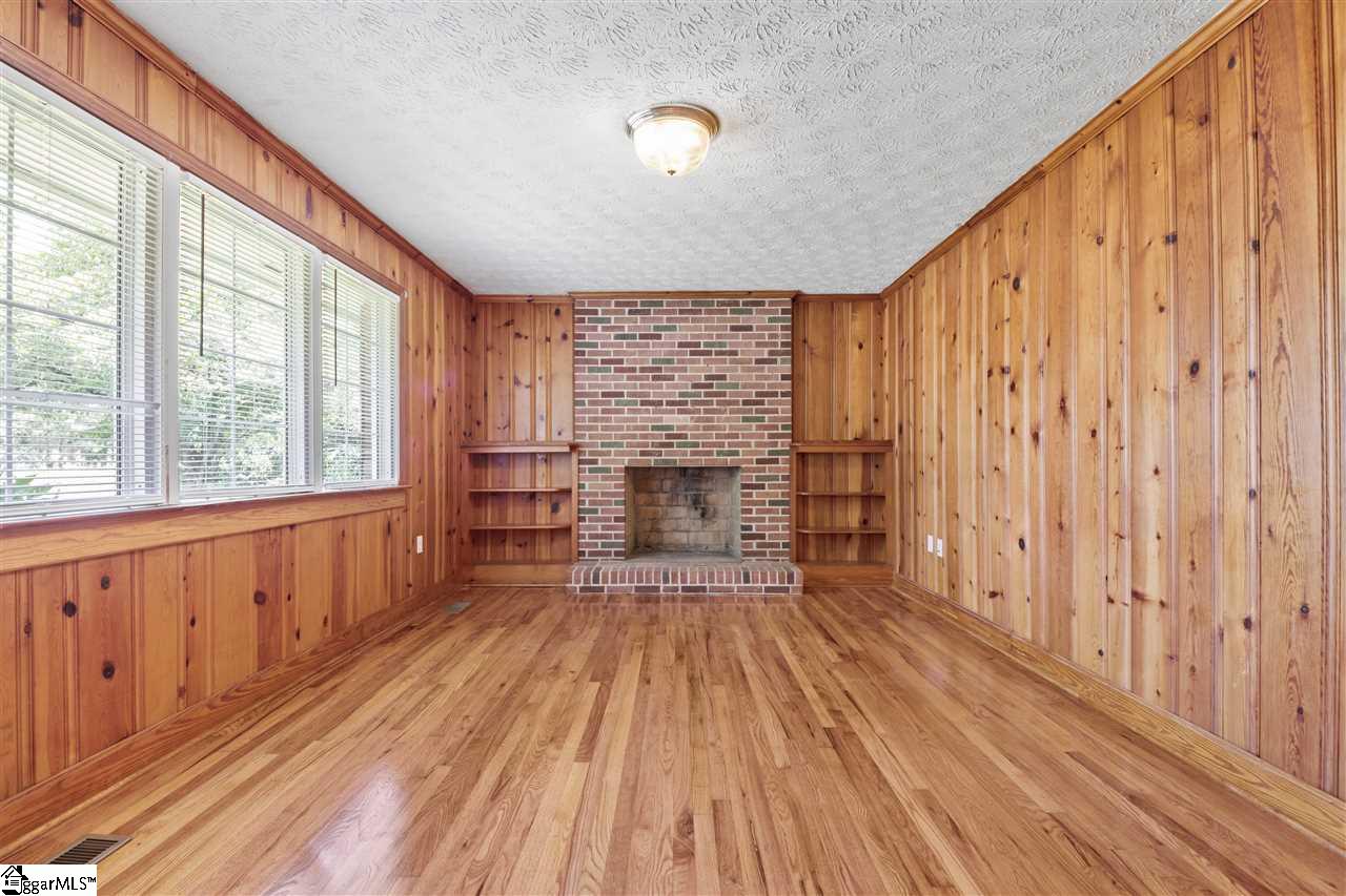 127 Old Cedar Rock Road Easley, SC 29640 - Photo 5 of 36 Gallery Image 5