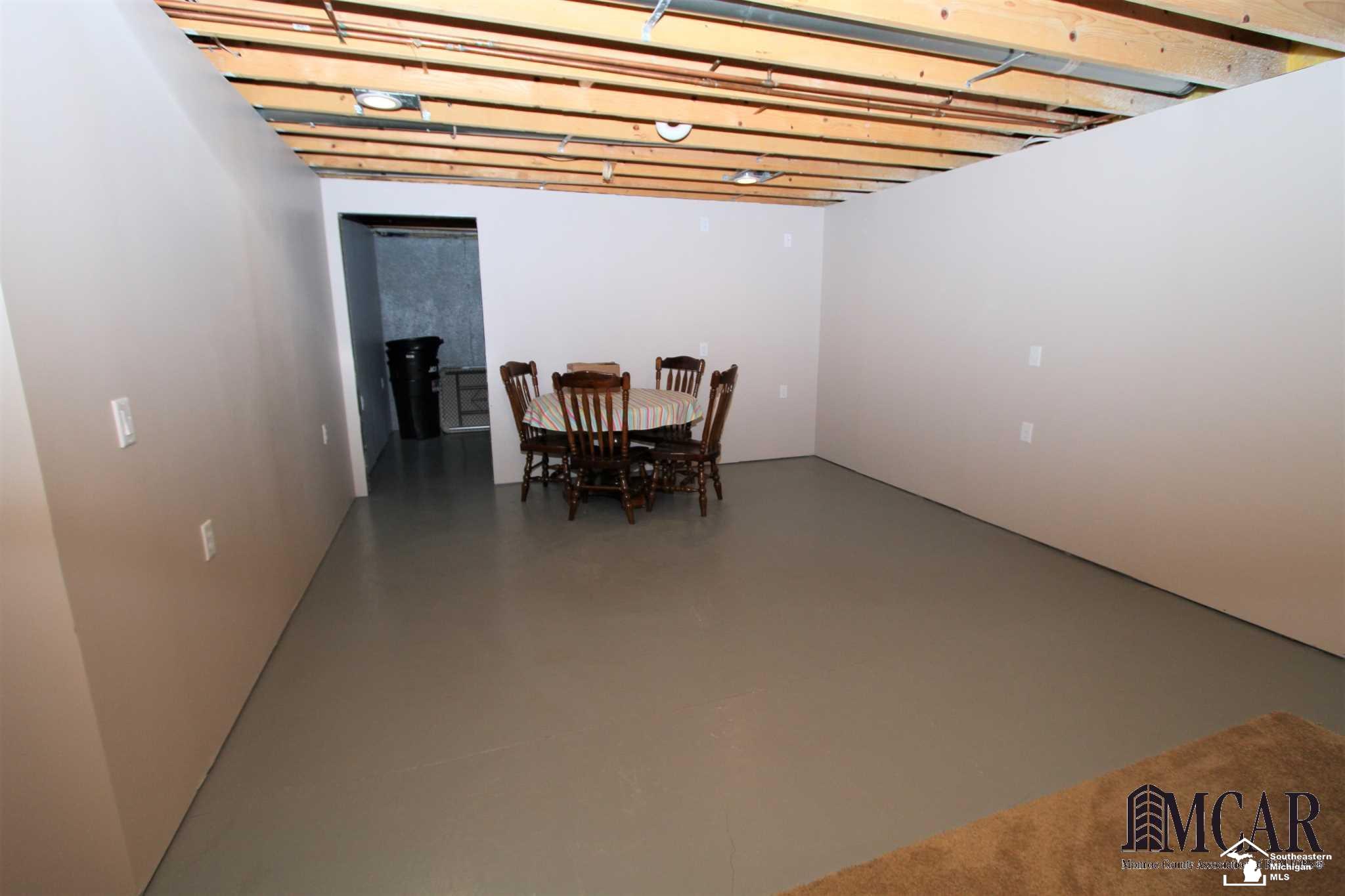 1651 Spaulding Road Monroe, MI 48162 - Photo 27 of 29 21466453-26.JPG