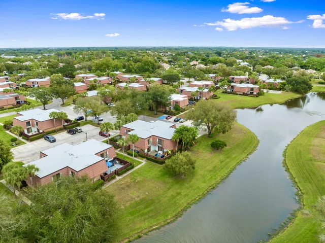 $339,000 | 3011 Southwest Sunset Trace Circle, Unit 3011, Palm City, FL 34990