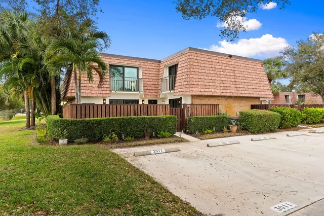 $339,000 | 3011 Southwest Sunset Trace Circle, Unit 3011, Palm City, FL 34990