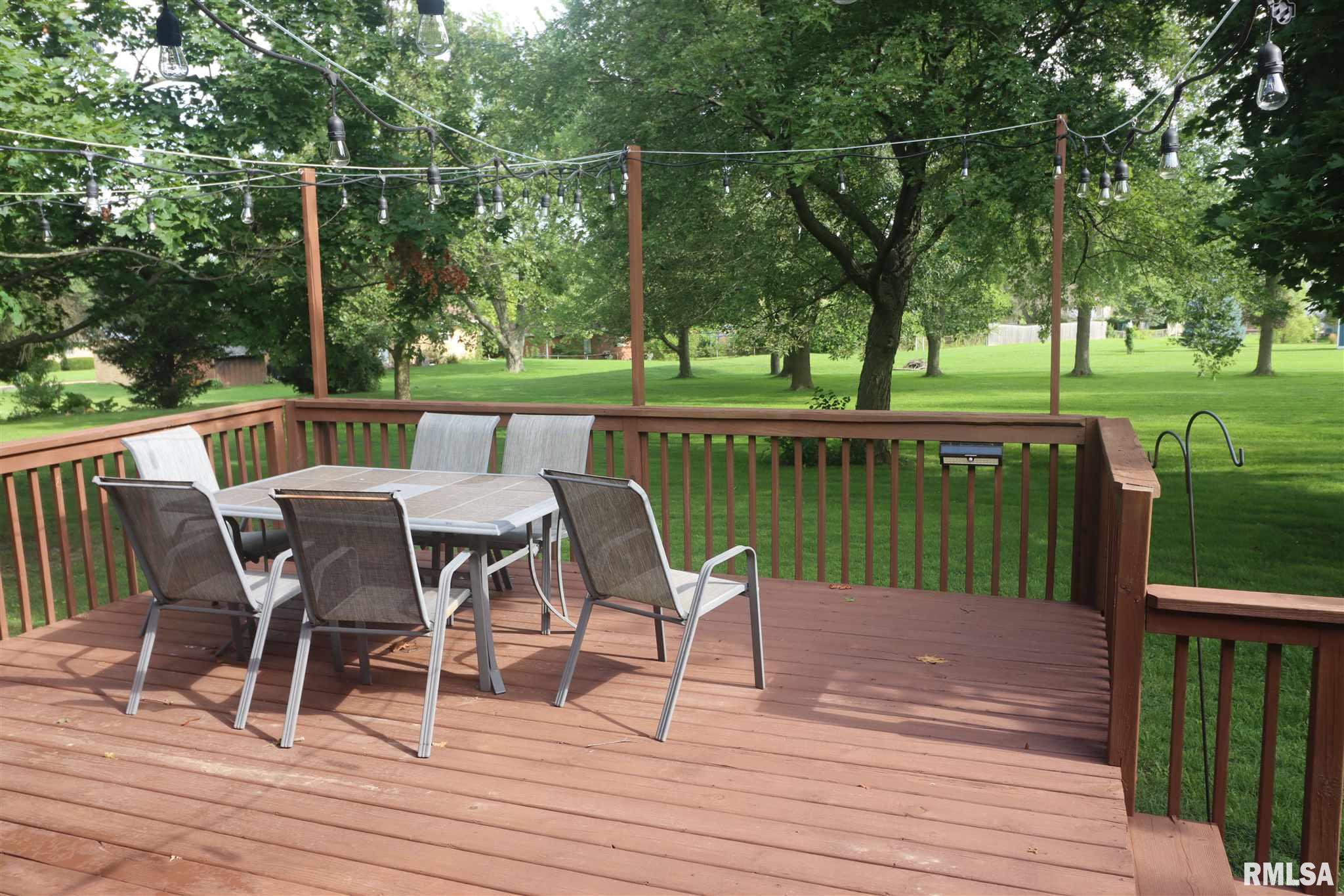 1604 Kern Road Washington, IL 61571 - Photo 41 of 42 Gallery Image 41