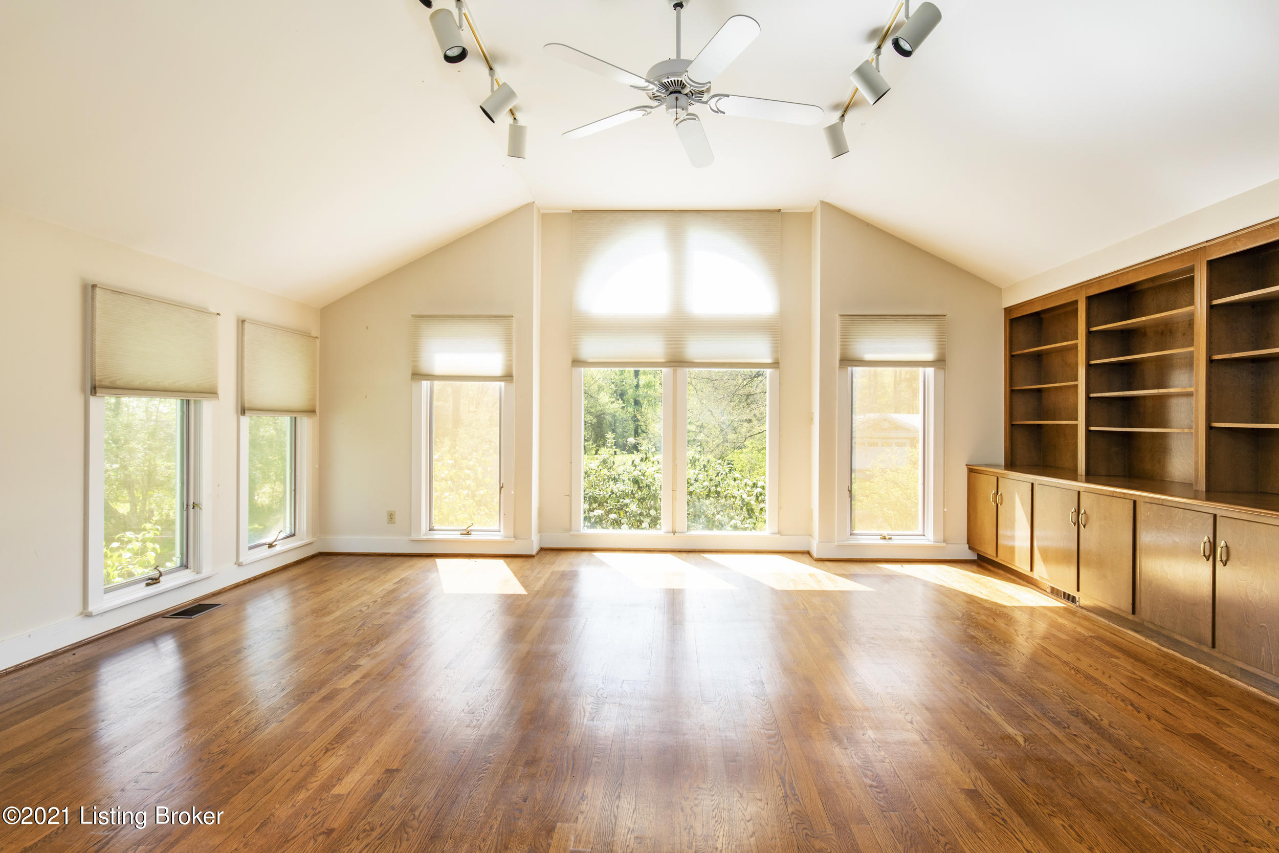 4502 River Road Louisville, KY 40222 - Photo 58 of 65 Great Room