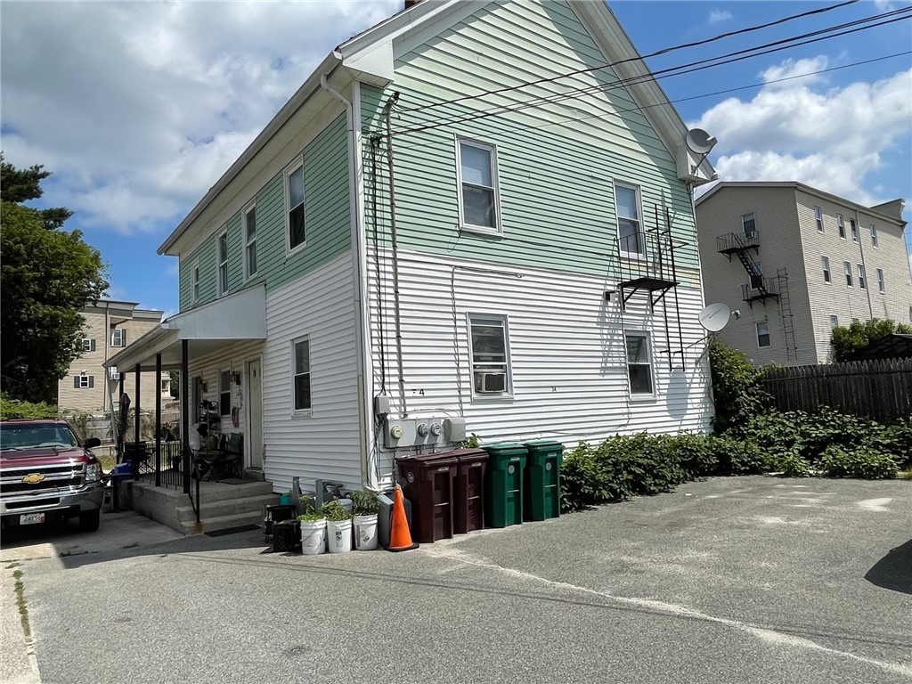 34 Elbow Street Woonsocket, RI 02895 - Photo 3 of 19