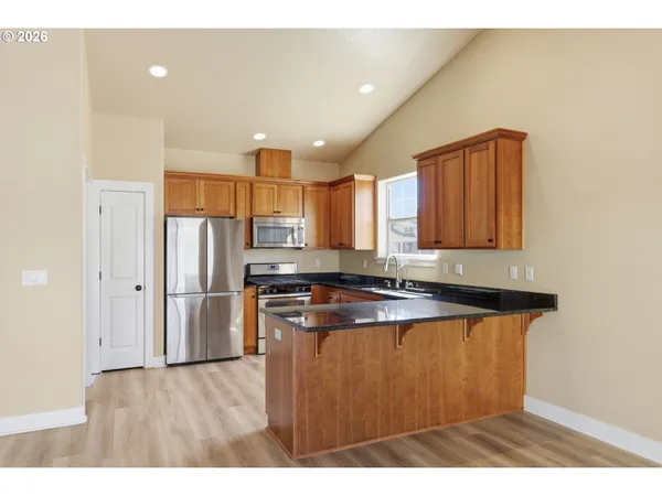 $499,900 | 956 Kaylee Avenue, Junction City, OR 97448
