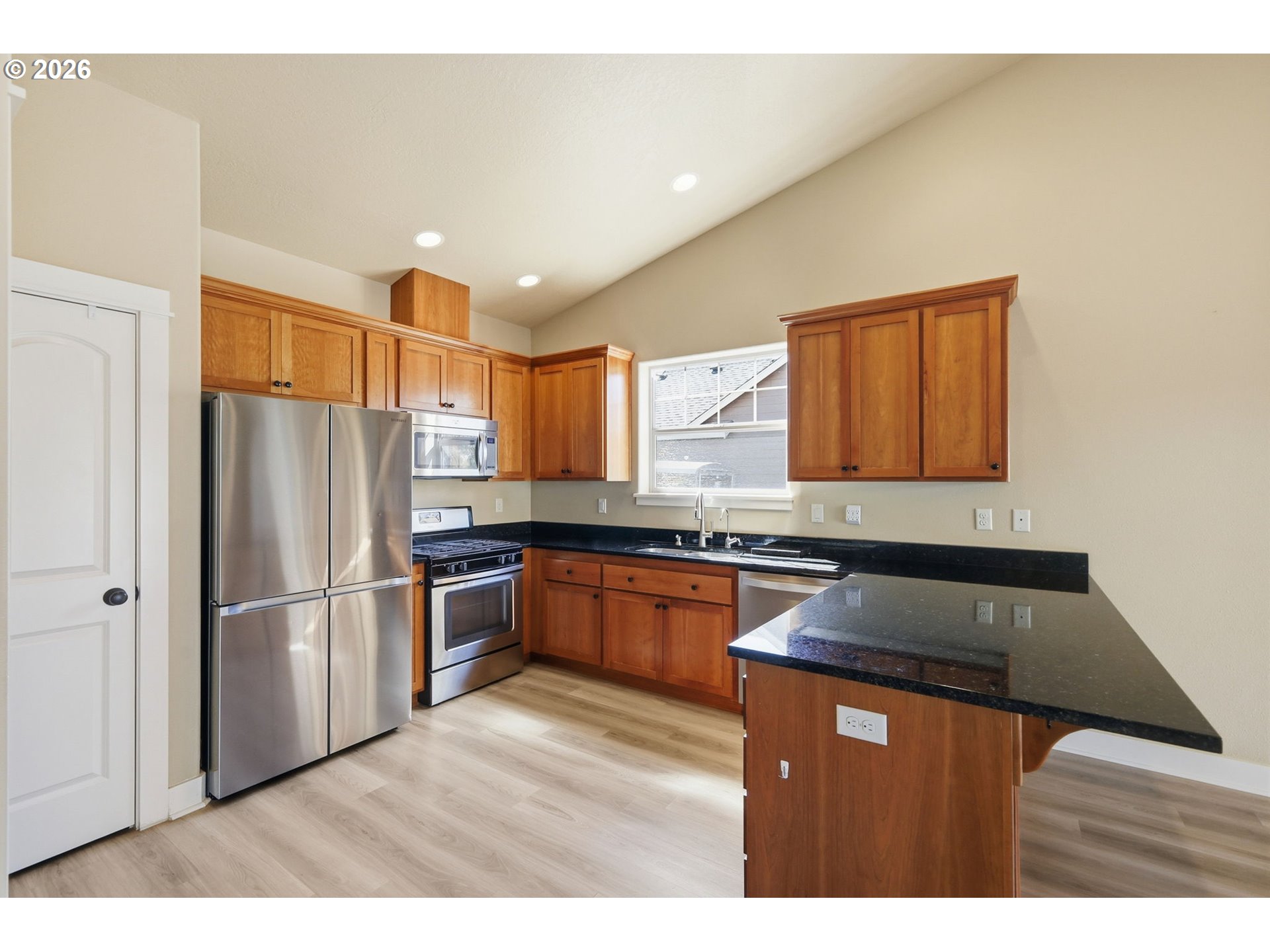 956 Kaylee Avenue Junction City, OR 97448 - Photo 16 of 46