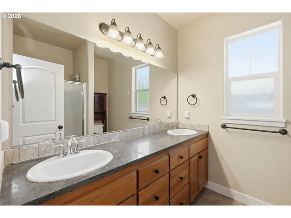 $499,900 | 956 Kaylee Avenue, Junction City, OR 97448