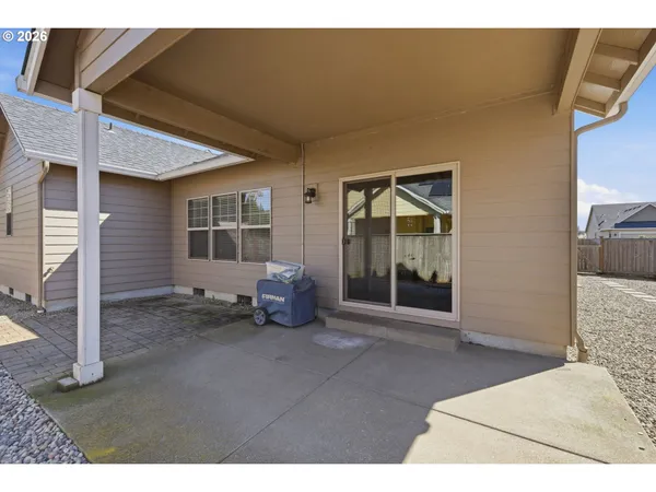 $499,900 | 956 Kaylee Avenue, Junction City, OR 97448