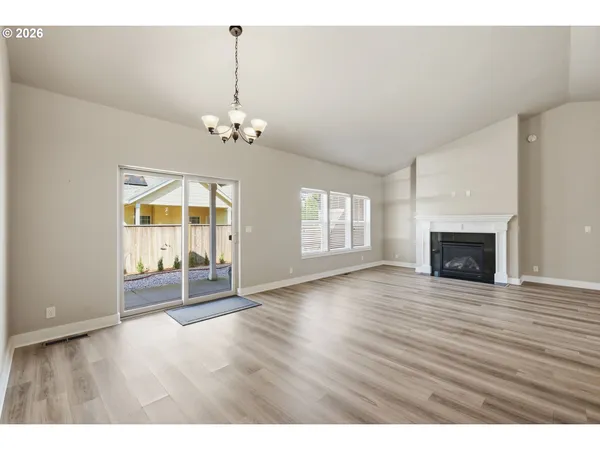 $499,900 | 956 Kaylee Avenue, Junction City, OR 97448