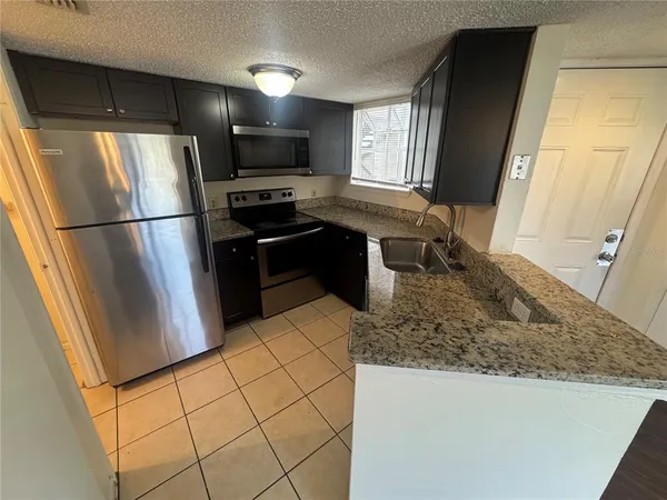 $1,300 | 1972 Lake Atriums Circle, Unit 181, Orlando, FL 32839