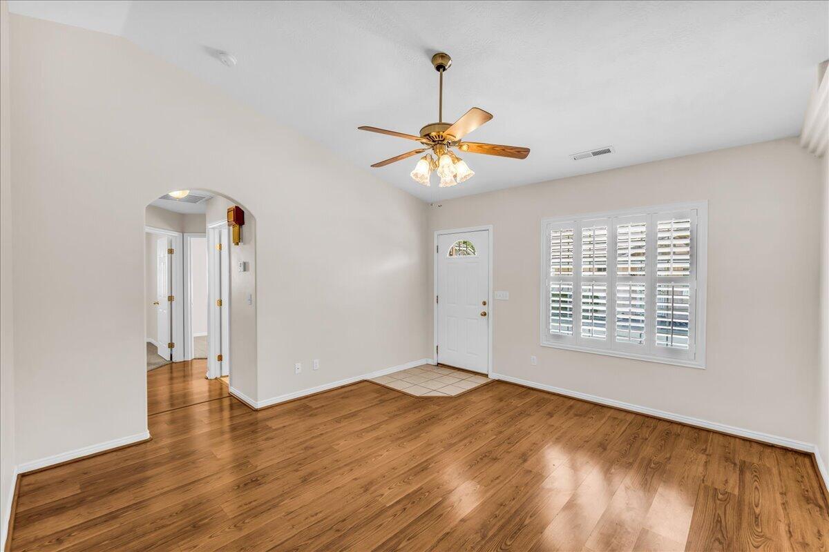 348 West 300 S Street, Unit 5 St. George, UT 84770 - Photo 4 of 17 04-H-04