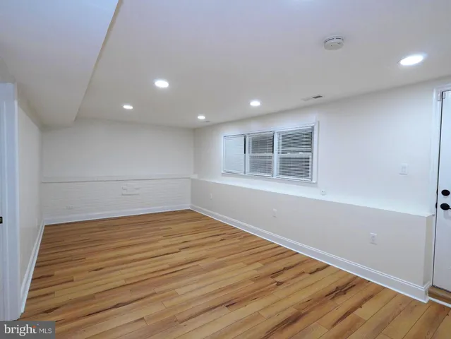 $489,900 | 33 Sycamore Drive, Burlington, NJ 08016