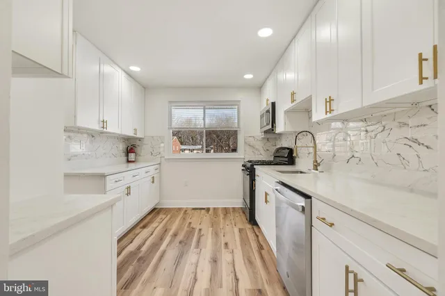 $498,900 | 33 Sycamore Drive, Burlington, NJ 08016