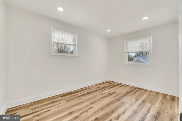 $498,900 | 33 Sycamore Drive, Burlington, NJ 08016