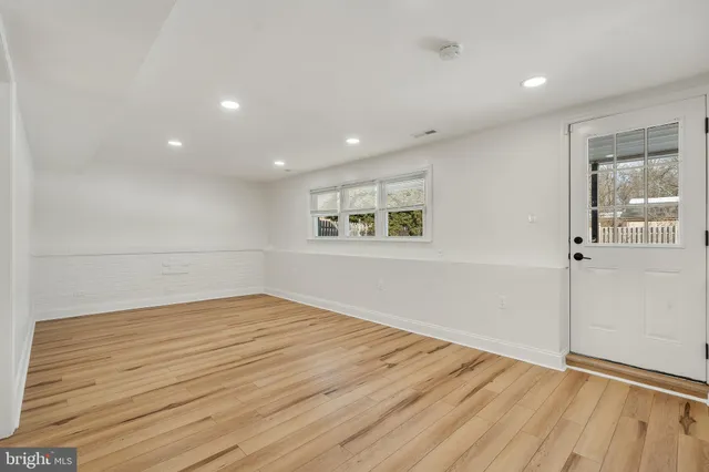 $498,900 | 33 Sycamore Drive, Burlington, NJ 08016