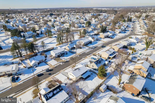 $498,900 | 33 Sycamore Drive, Burlington, NJ 08016