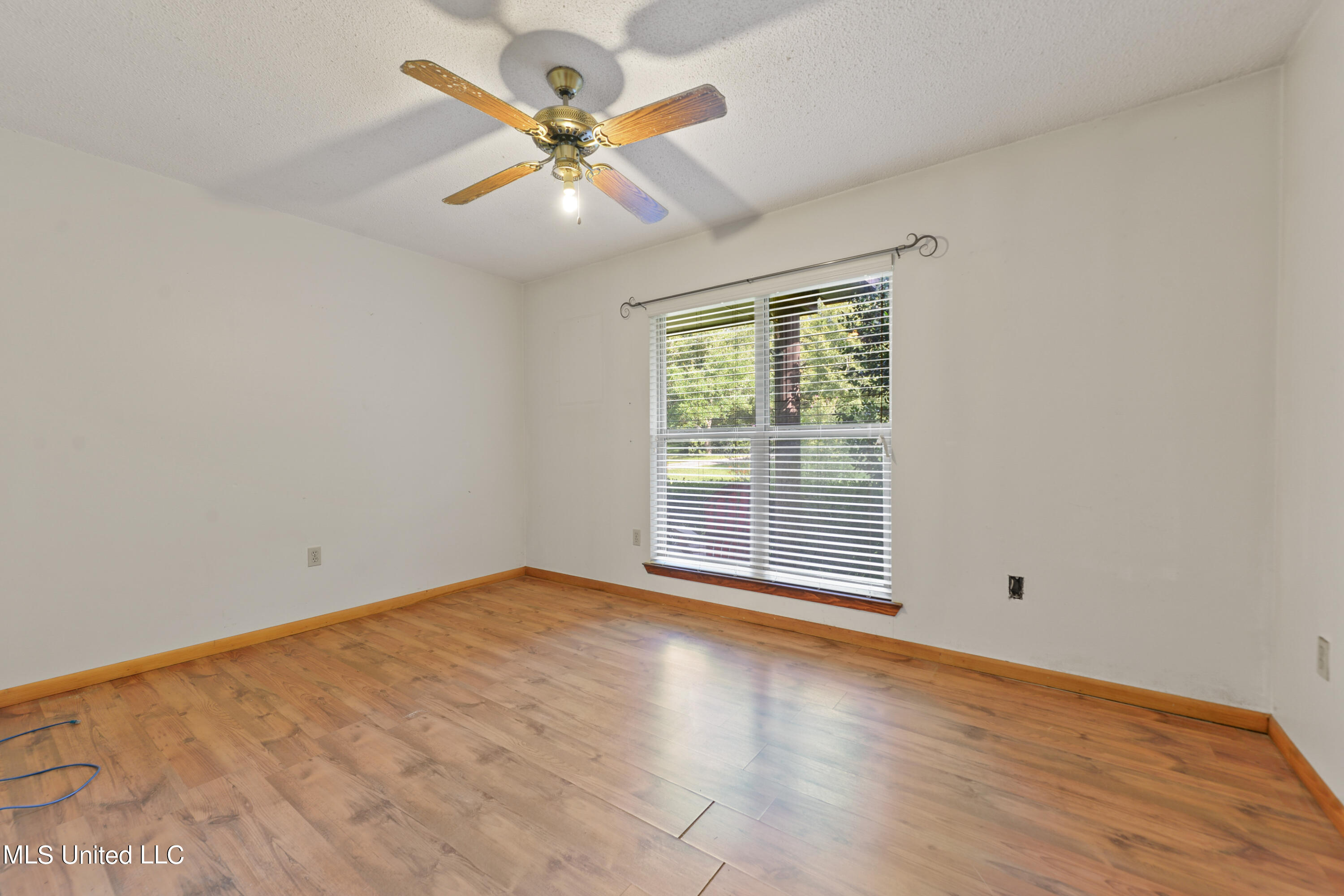 27377 West Dubuisson Road Pass Christian, MS 39571 - Photo 12 of 28 017