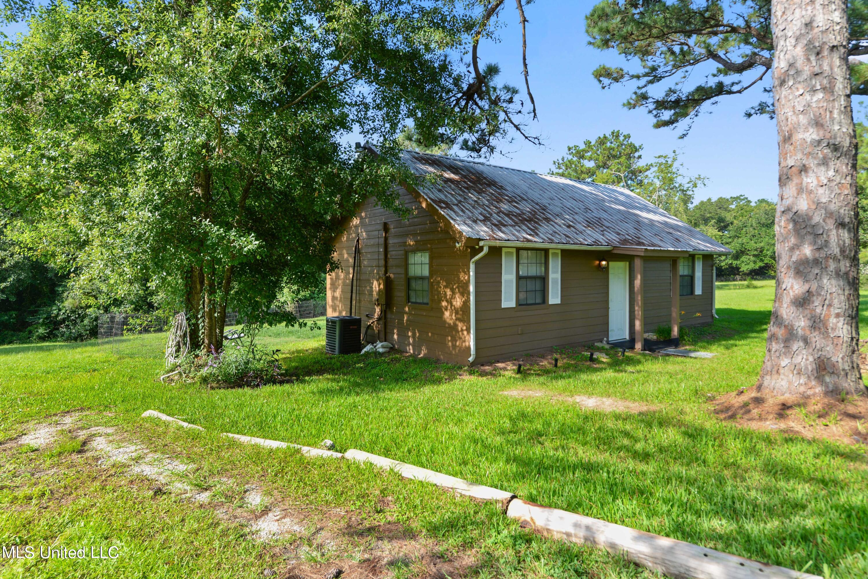 27377 West Dubuisson Road Pass Christian, MS 39571 - Photo 18 of 28 GH
