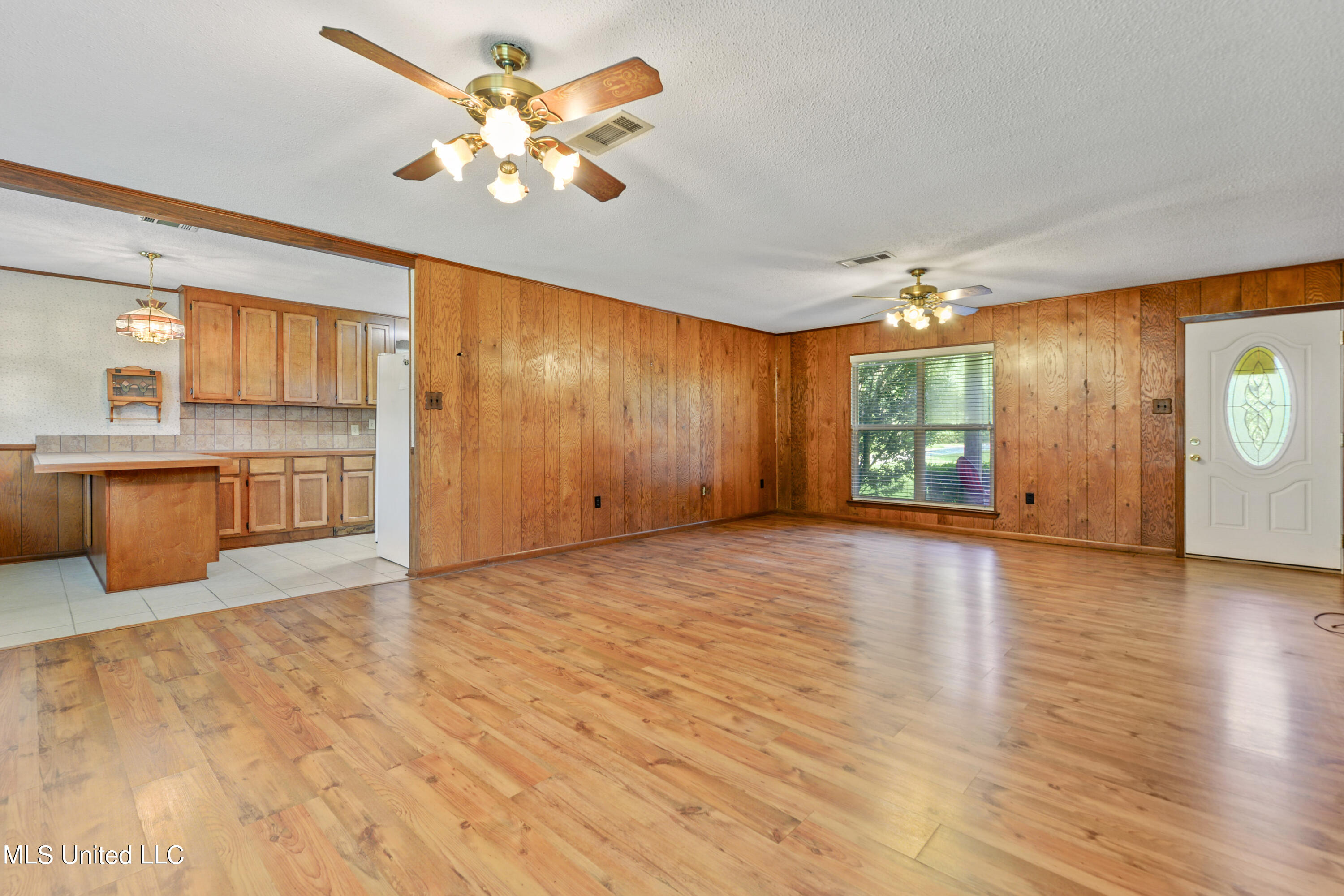 27377 West Dubuisson Road Pass Christian, MS 39571 - Photo 5 of 28 007