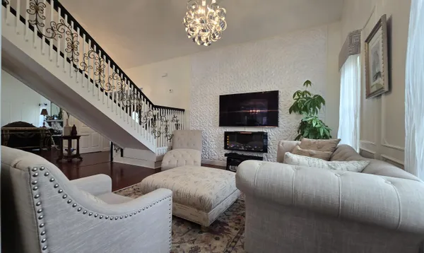 $1,099,000 | 147 Northeast Naranja Avenue, Port St. Lucie, FL 34983