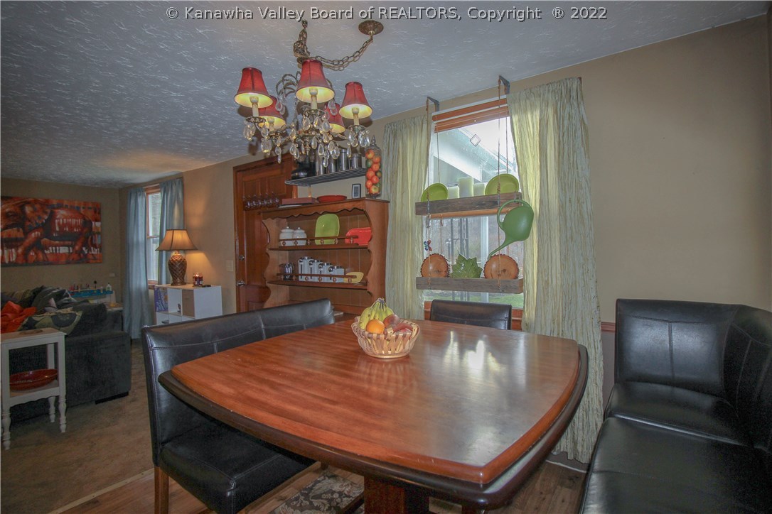 4504 Chestnut Road South Charleston, WV 25309 - Photo 7 of 30 Gallery Image 7