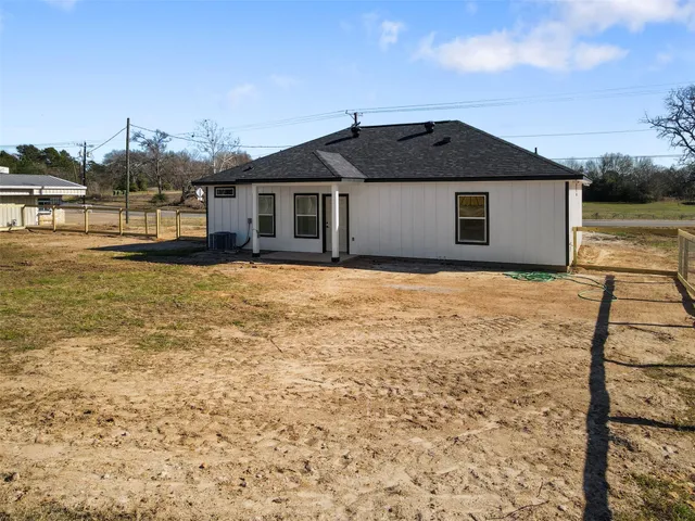 $224,000 | 807 East Brown Street, Hearne, TX 77859