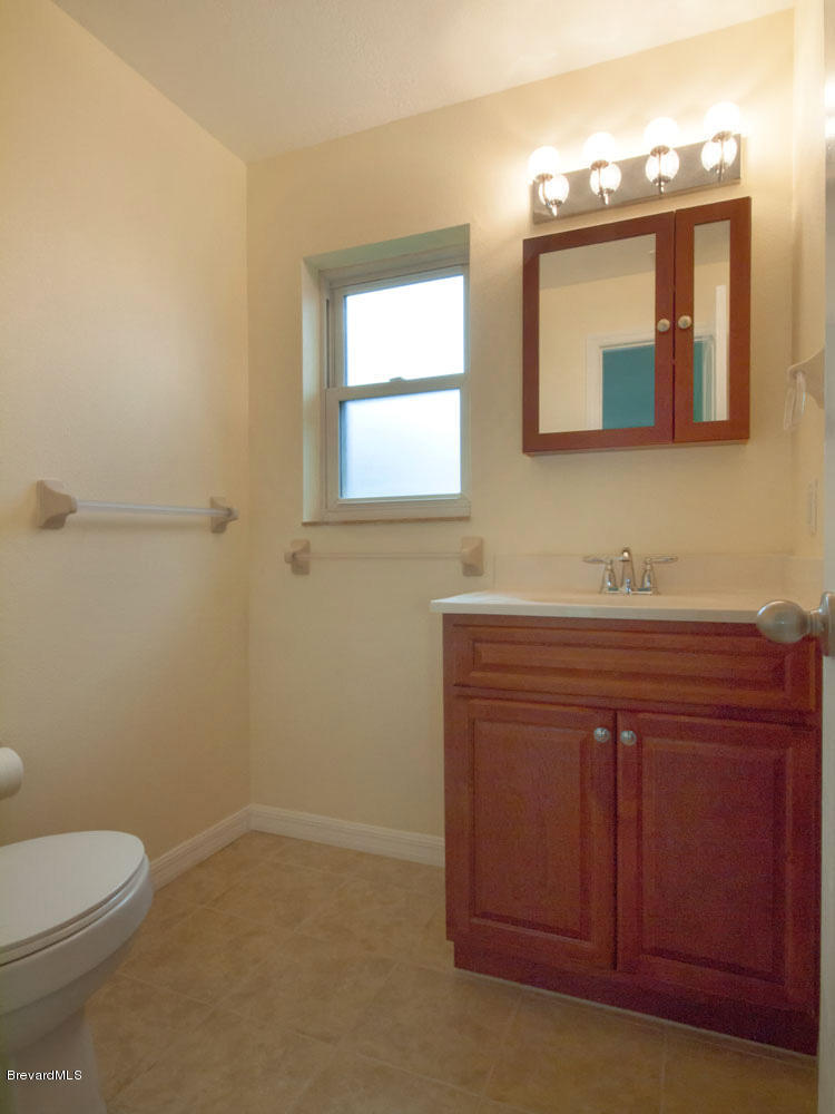 819 Heron Road Cocoa, FL 32926 - Photo 14 of 21 master-bath-4a