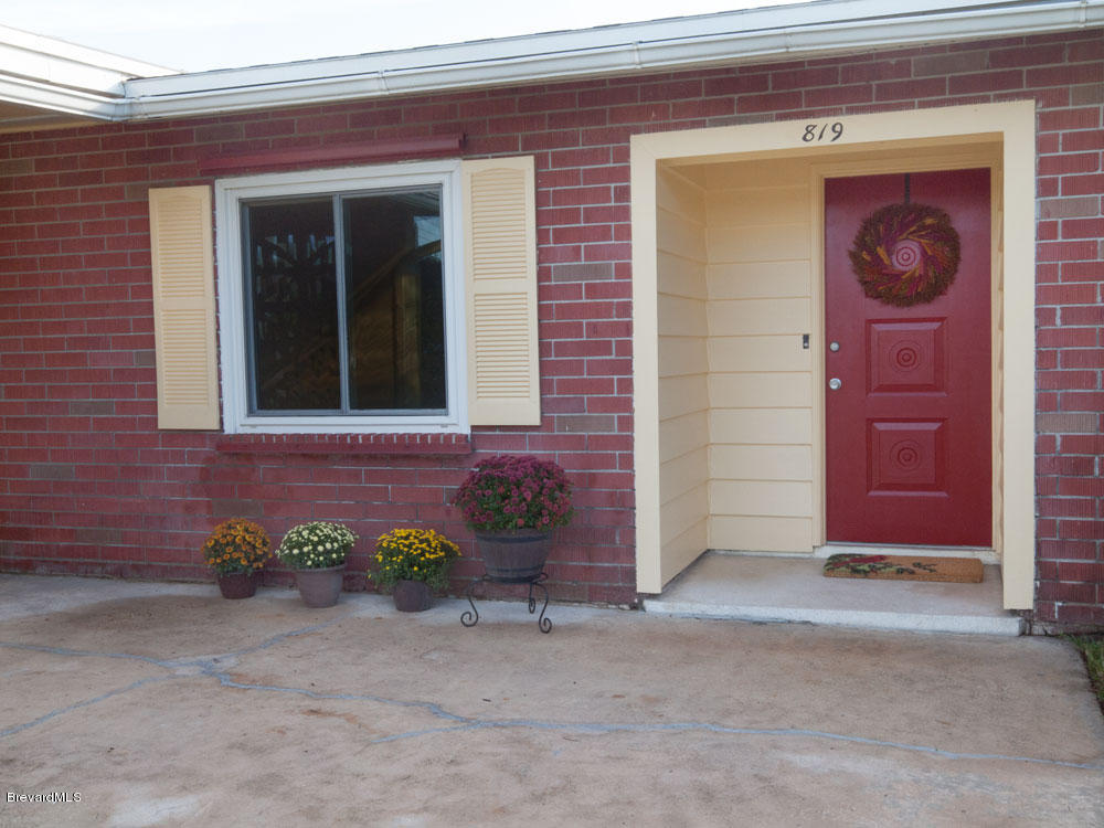 819 Heron Road Cocoa, FL 32926 - Photo 5 of 21 entrance-1a