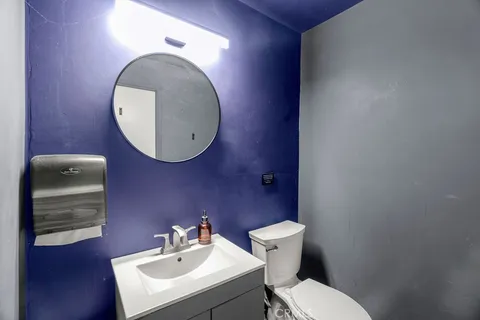 $1,100,000 | 2200 West Burbank Boulevard, Burbank, CA 91506