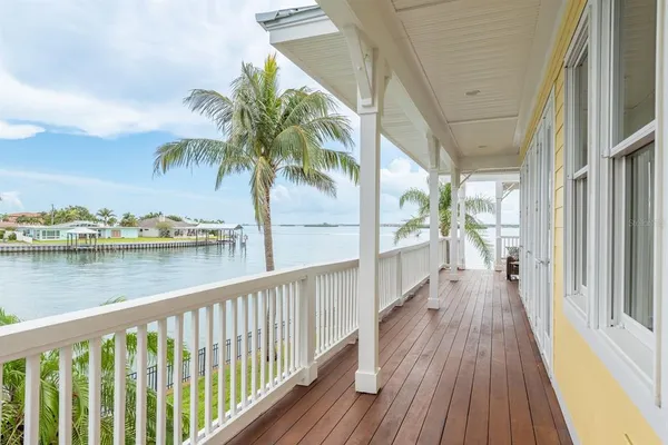 $3,950,000 | 442 Midway Island, Clearwater Beach, FL 33767