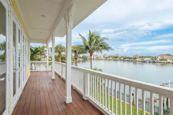 $3,950,000 | 442 Midway Island, Clearwater Beach, FL 33767