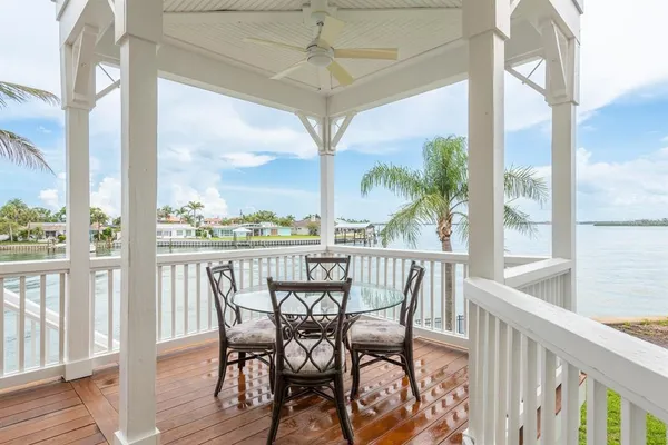 $3,950,000 | 442 Midway Island, Clearwater Beach, FL 33767