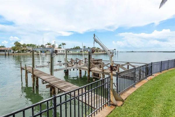 $3,950,000 | 442 Midway Island, Clearwater Beach, FL 33767