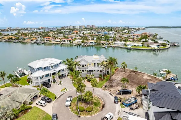 $3,950,000 | 442 Midway Island, Clearwater Beach, FL 33767