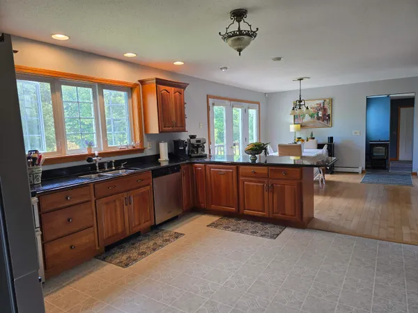 $485,000 | 892 Burton Hill Road, Barton, VT 05822