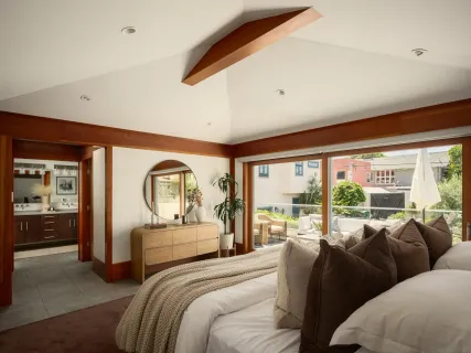 $4,695,000 | 3560 7th Avenue, San Diego, CA 92103