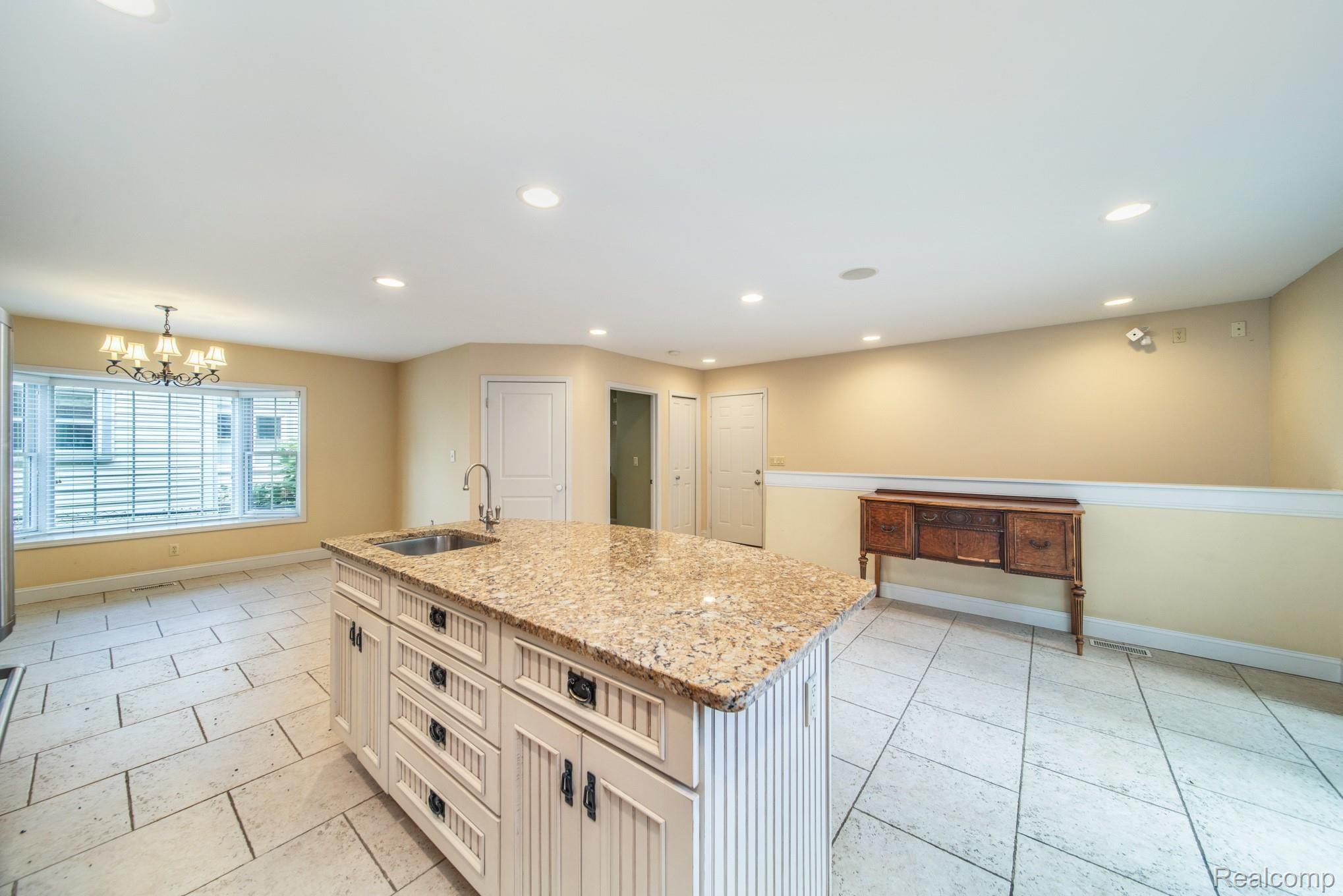 514 West 3rd Street Rochester, MI 48307 - Photo 15 of 45 16.jpg